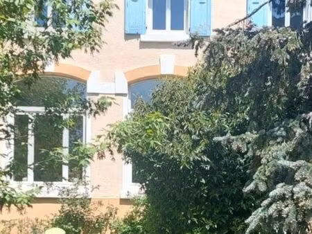 direct propriétaire  authentique ancienne école en pierre de 1883 – un lieu chargé d’histo