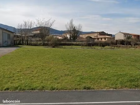 terrain 921 m² aussillon
