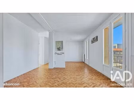 appartement 3 pièces 77 m²
