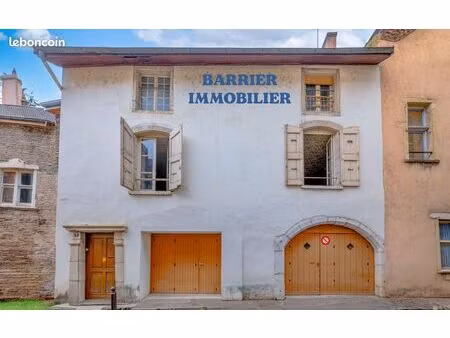 immeuble 8 pièces 200 m²