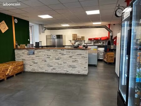 pizzeria à emporter au feu de bois