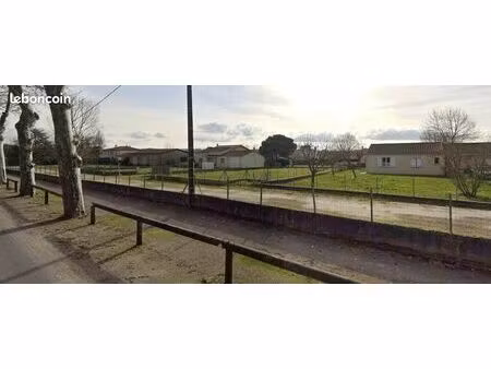 terrain 525 m² saint-sulpice-la-pointe