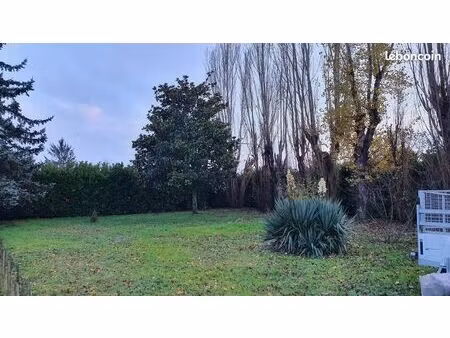 terrain 800 m² saint loubes