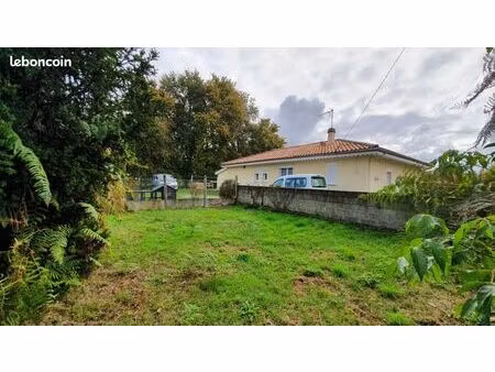 terrain 400 m² tresses