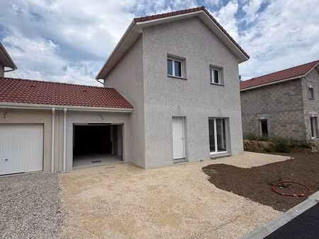 maison 4 pièces 85 m²