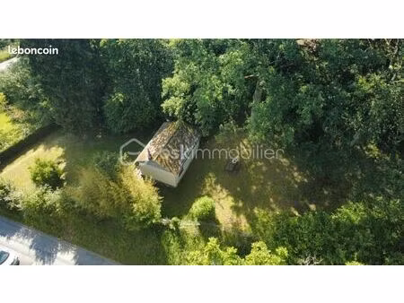 terrain 1 330 m² saint antoine du rocher