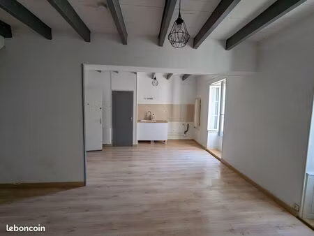 duplex t3 à coulonges-sur-l'autize