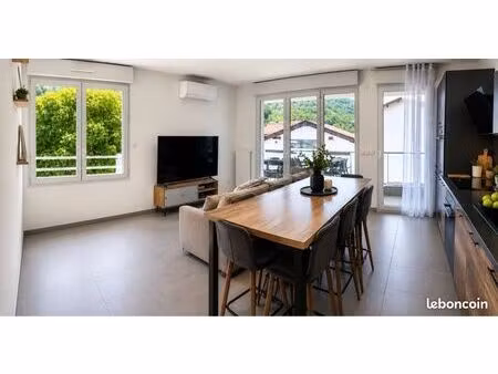 t3 récent de 64 m² avec terrasse de 22m²