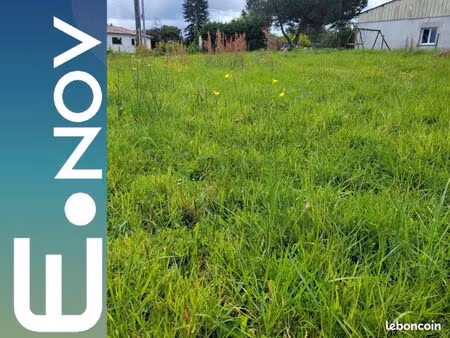 terrain 420 m² tresses