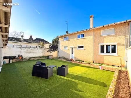 pavillon 6 pièces 100 m²