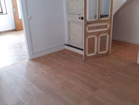 part loue sur arinthod maison 80m2