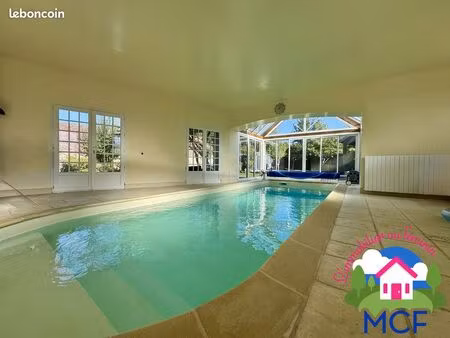 propriété 7 pièces 247 m²