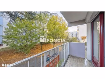 t3 coup de cœur rénové – balcon  rangements et belles prestations
