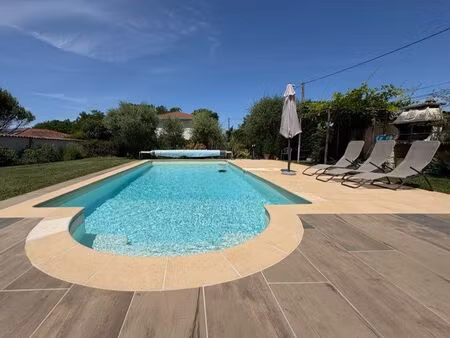 belle maison de 200m2 avec piscine