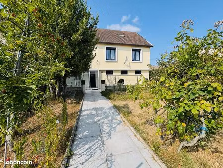 maison 5 pièces 90 m²