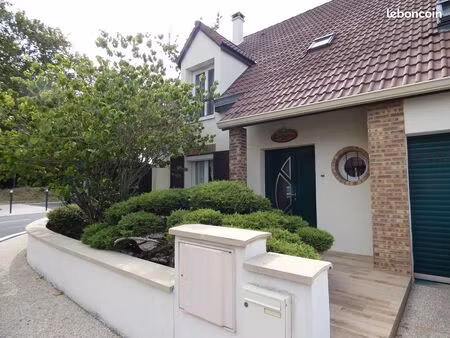 plaisir – maison familiale de 117 m² avec suite parentale  garage et jardin au sein d'une 