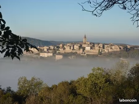 ancienne propriété agricole habitable et à restaurer