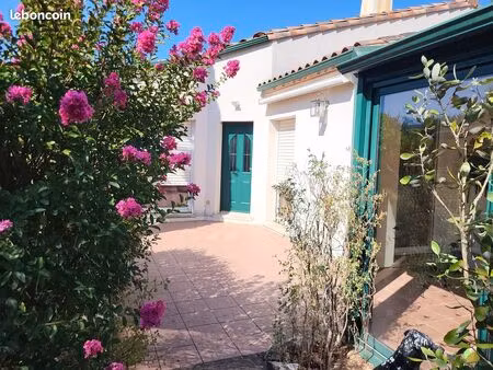 jolie villa t4 de 126 m² sur un terrain arboré sans vis-à-vis
