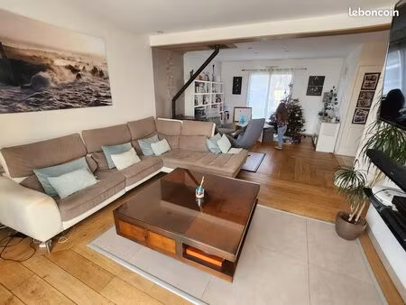 maison 7 pièces 165m2