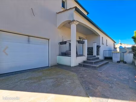 maison contemporaine 159m²  5 chambres  dpe a  piscine  garage  la tour sur orb