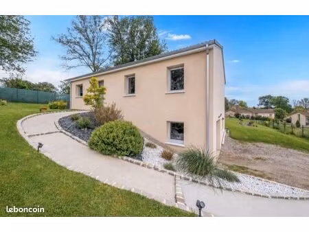 maison de 90 m² sur sous-sol complet à condat-sur-vienne