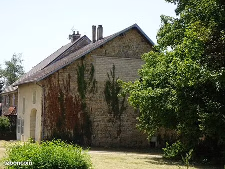 ancienne maison en pierre à rénover