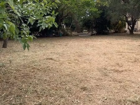 terrain viabilisé 1300 m² agde