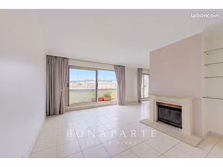 appartement 3 pièces 112 m²