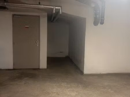 place de parking moto