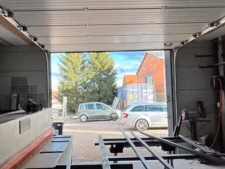 local commercial / entrepôt stockage professionnel 100 m2 atelier artisan