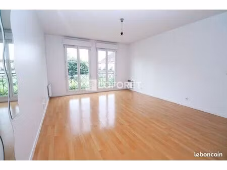 studio 1 pièce 30 m²