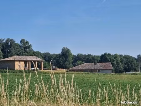 ferme 3 pièces 195 m²