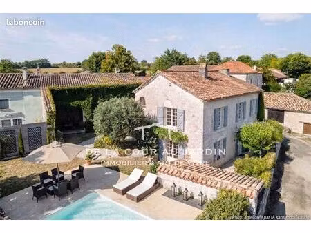 propriété 8 pièces 315 m²