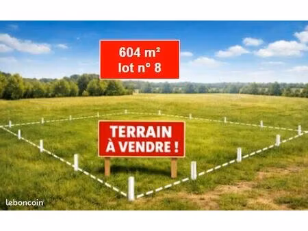 terrain 604 m² savenes