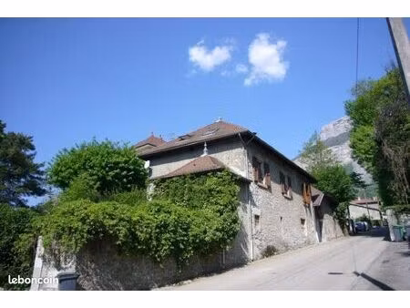 studio 1 pièce 30 m²
