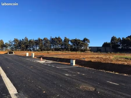 terrain à bâtir de 850 m² à martillac (33)