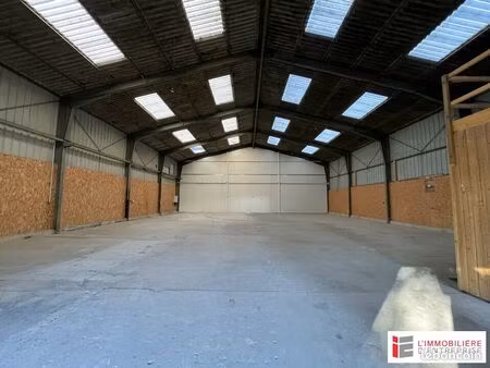 local d'activité 450 m²