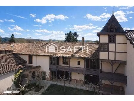 maison 10 pièces 280 m²