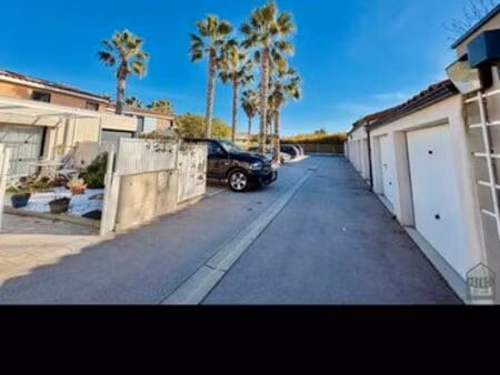 vends maison en bord d'étang proche du port de pérols 34