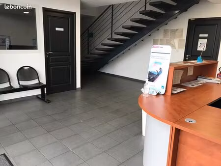 location bureaux 220m²