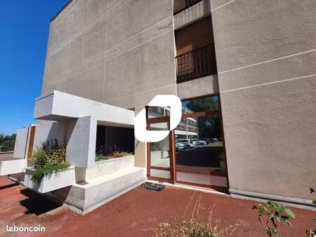 bureau 106 m²