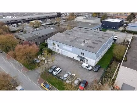 local d'activité 1 470 m²