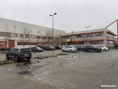 local d'activité 6 081 m²