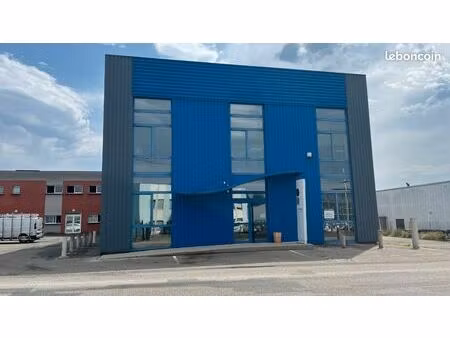 bureaux meublés 1er étage
