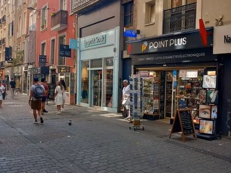 cause retraite tabac-presse rue piétonne hyper centre-ville grenoble
