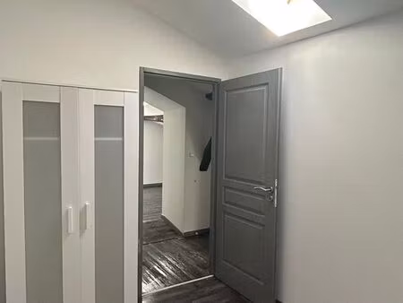 appartement t2 bis de 40m2 avec parking à proximité  centre-ville de lectoure
