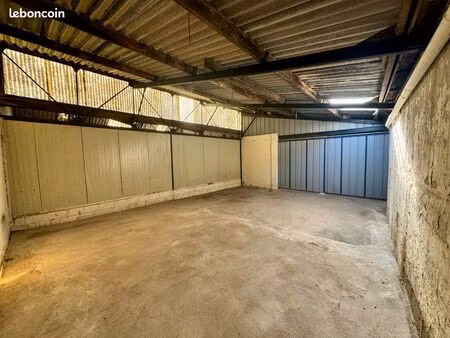 location entrepôt / box / local 100 m2 - quimper