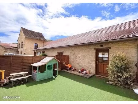 bureau 93 m²