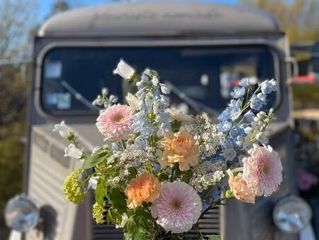 fonds de commerce fleuriste designer floral  flowertruck citroën hy
