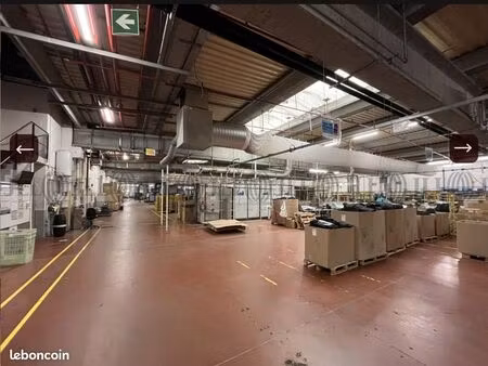 local industriel de +13 000m² quais  ponts roulants et terrain